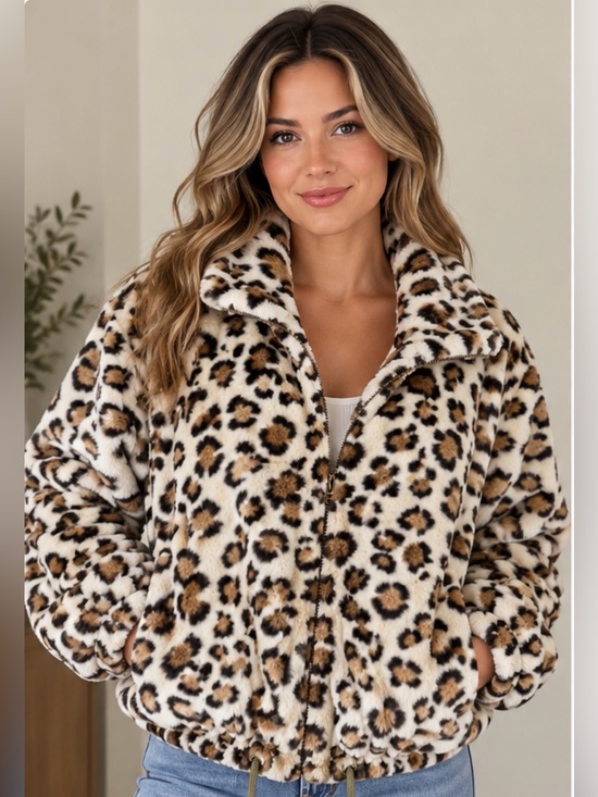 Know One Cares Jackets & Blazers - Know One Cares Leopard Faux Fur Jacket Women’s Large Animal Print Plush Zip Up